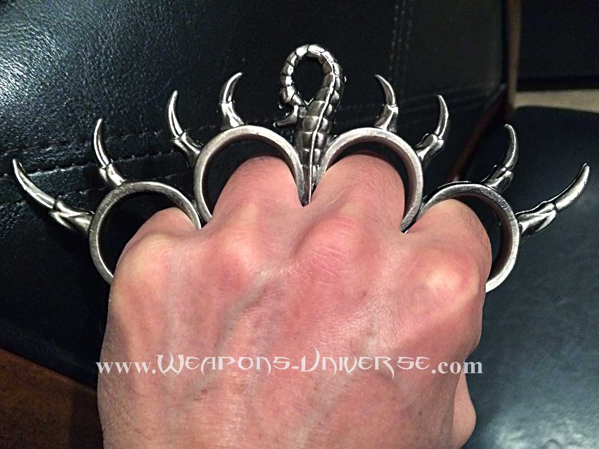 Scorpion knuckle